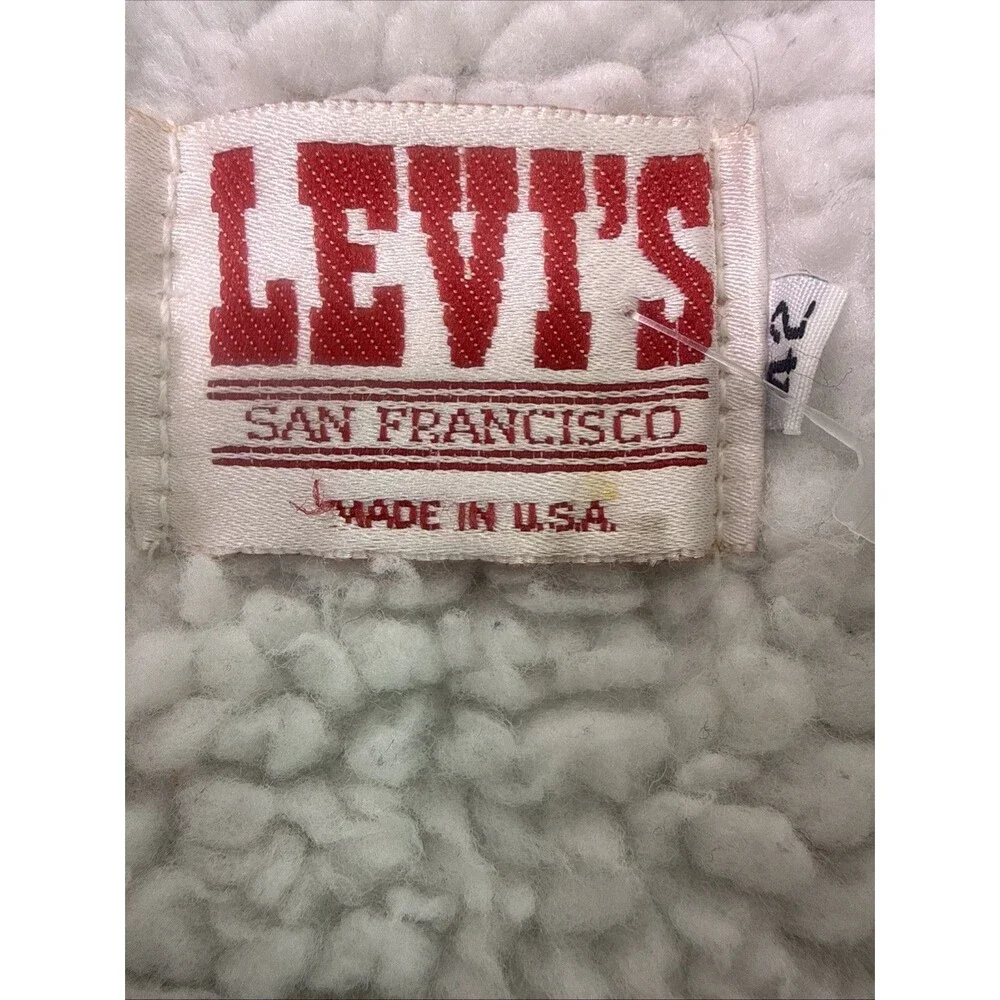 Vintage 80’s Levi’s Denim Sherpa Lined Trucker Jacket men’s size 42